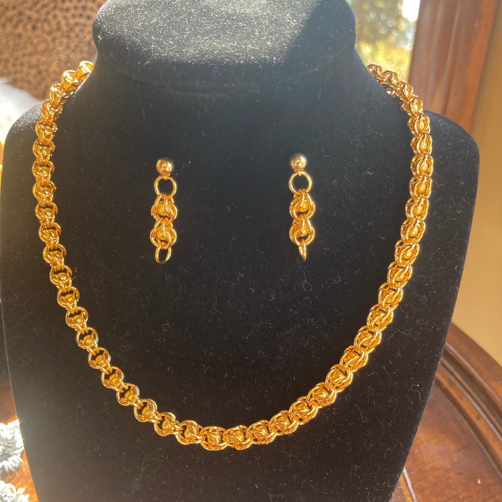 Caged bead necklace